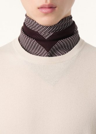 Superlekki sweter z okrągłym dekoltem
