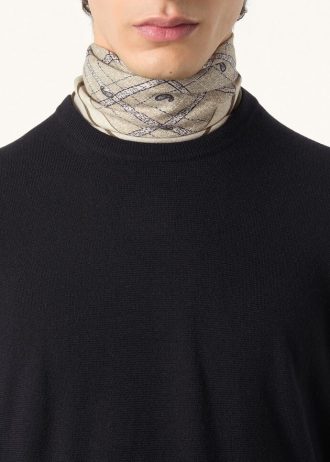 Superlekki sweter z okrągłym dekoltem