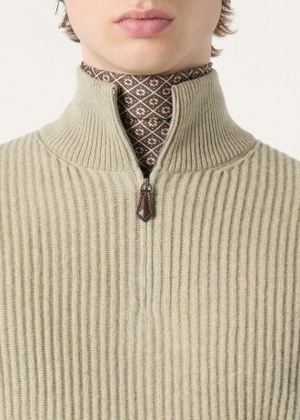 Sweter z platanem